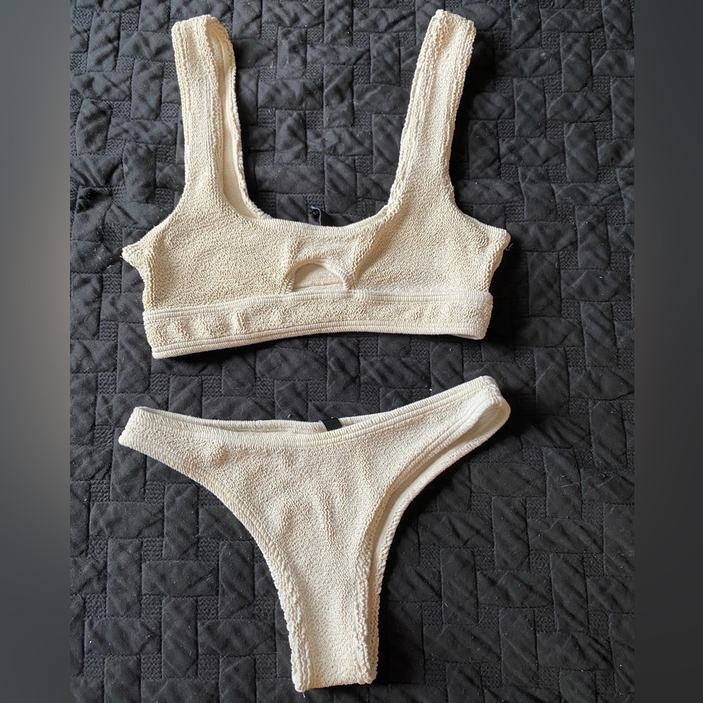 Love & Bikinis Bikini Set